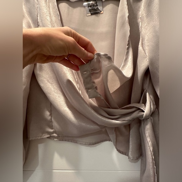 Miss love silver gray wrap long sleeve v neck blouse top business casual NWT M - Picture 12 of 15